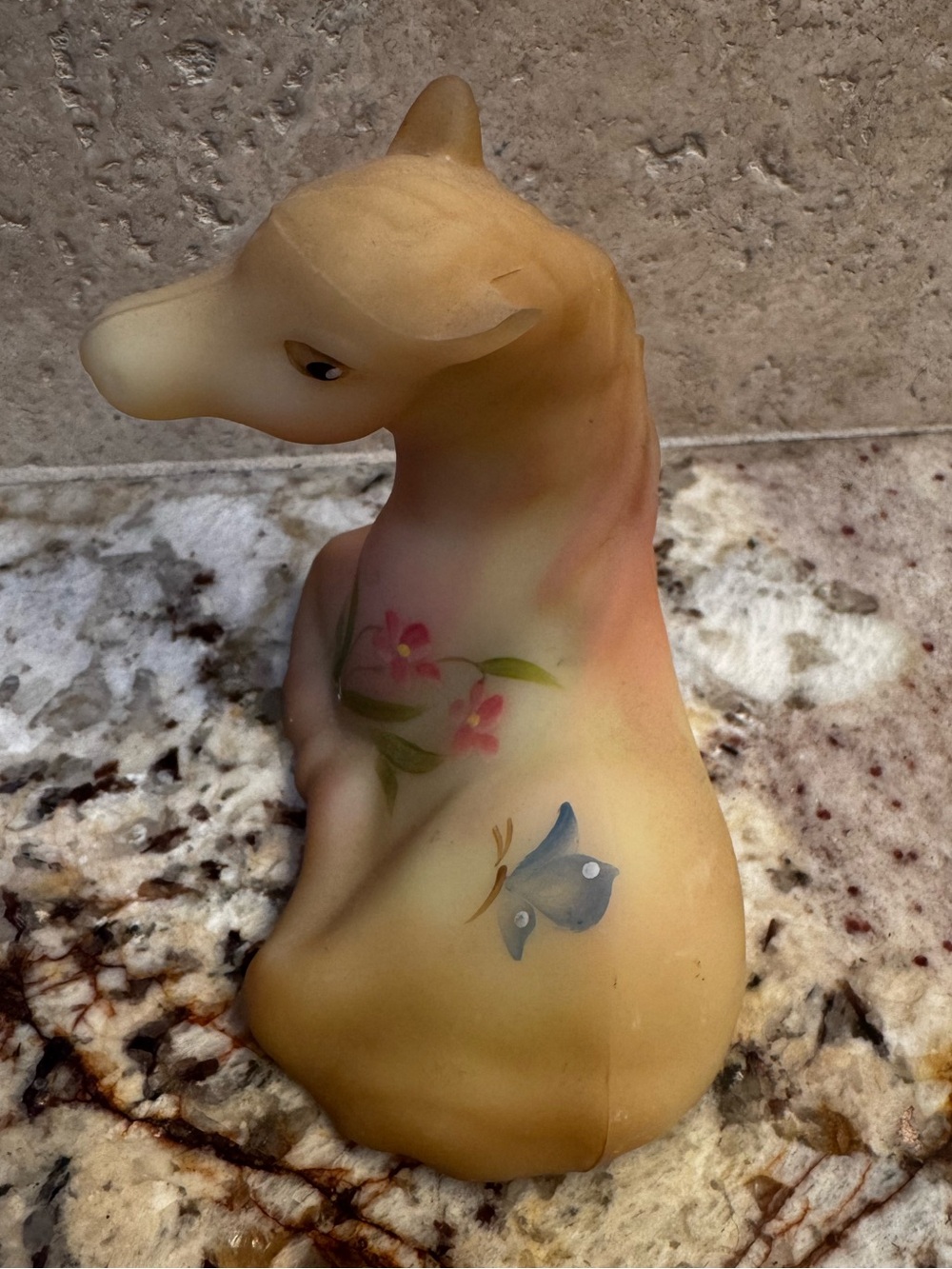 Vintage rare Fenton Burmese
Glass Foal Figurine signed hand painted - Picture 2 of 6